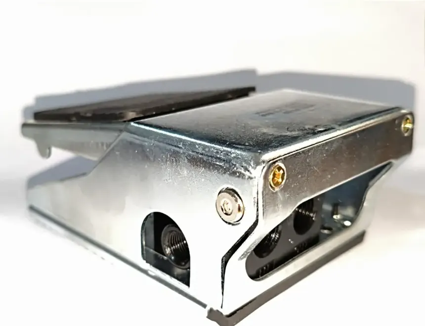 Válvula pedal pneumática
